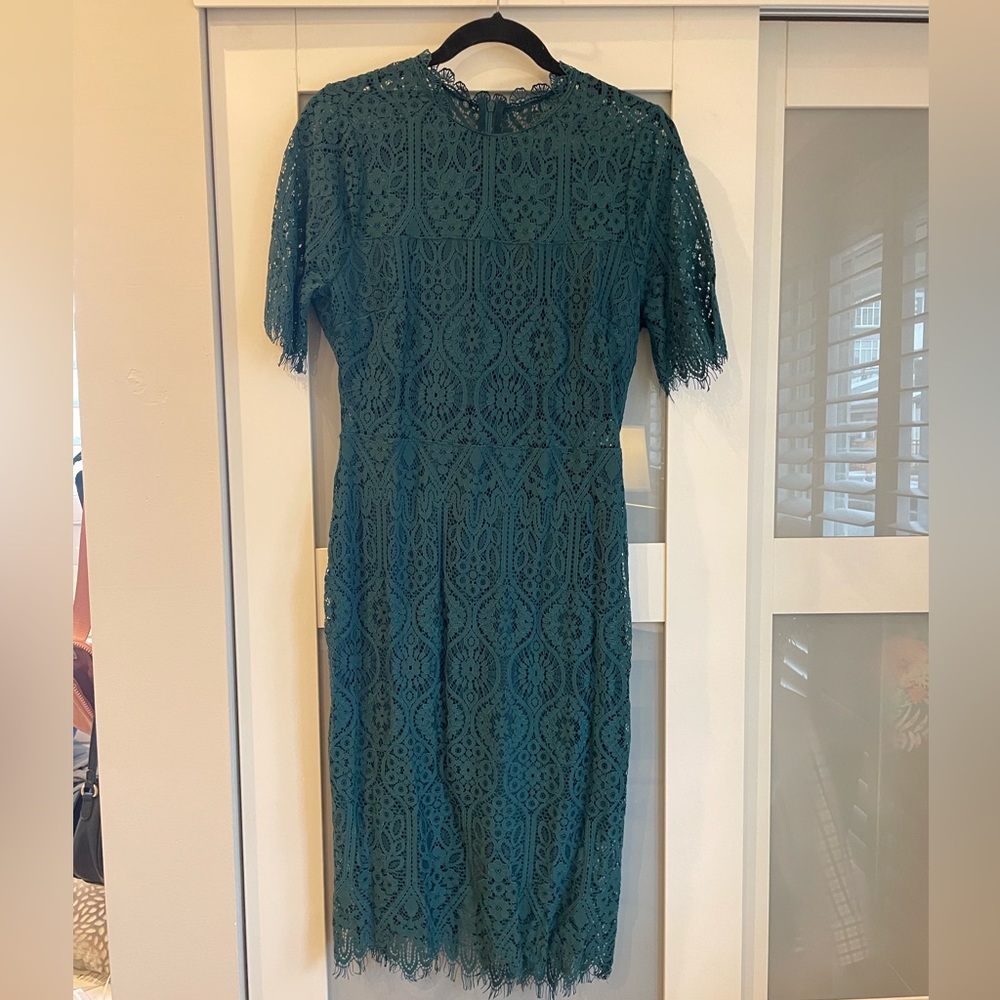 Lulu’s Forrest green lace dress